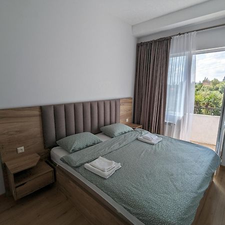 Brand New Apartment In クタイシ エクステリア 写真