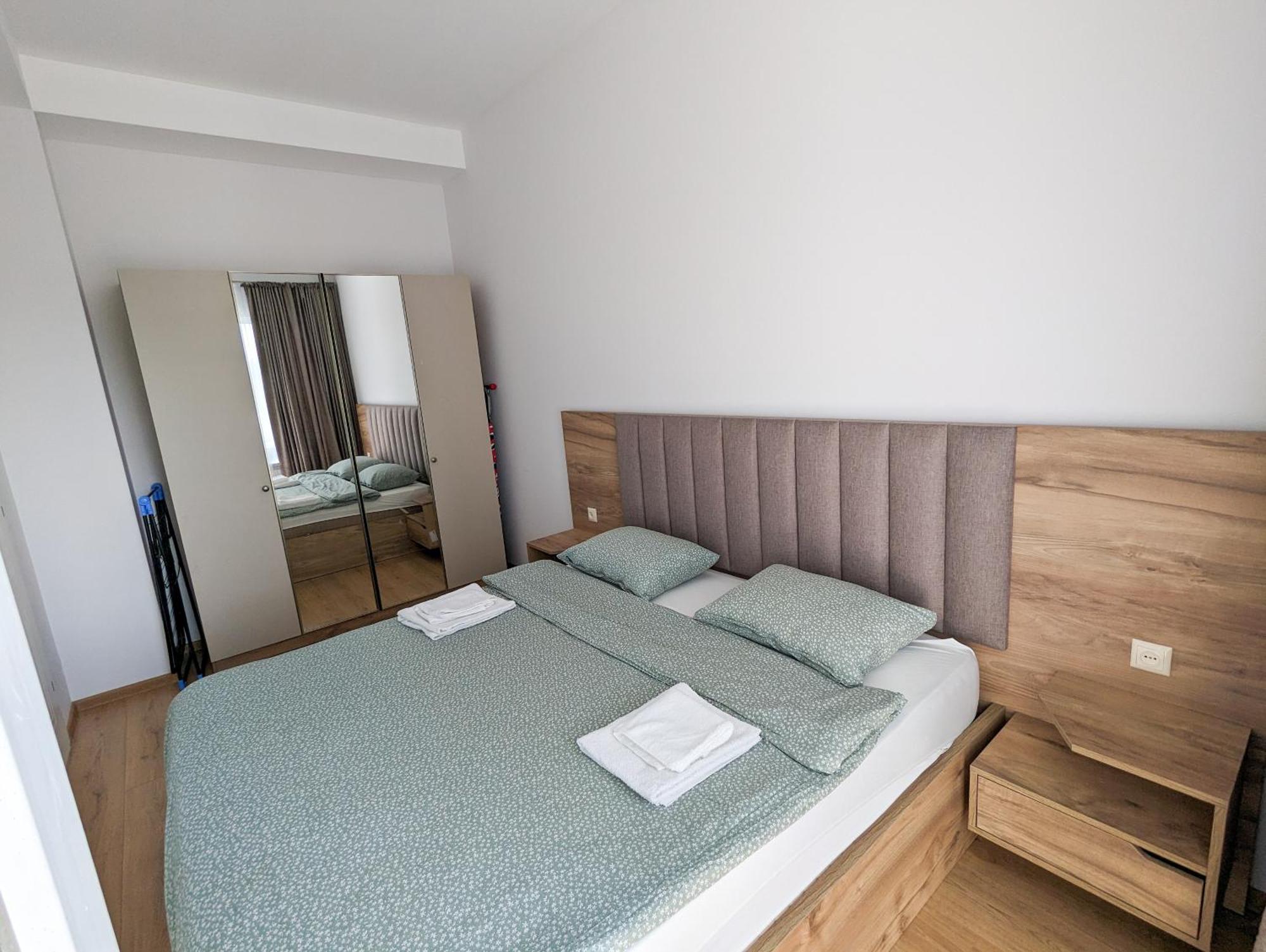 Brand New Apartment In クタイシ エクステリア 写真