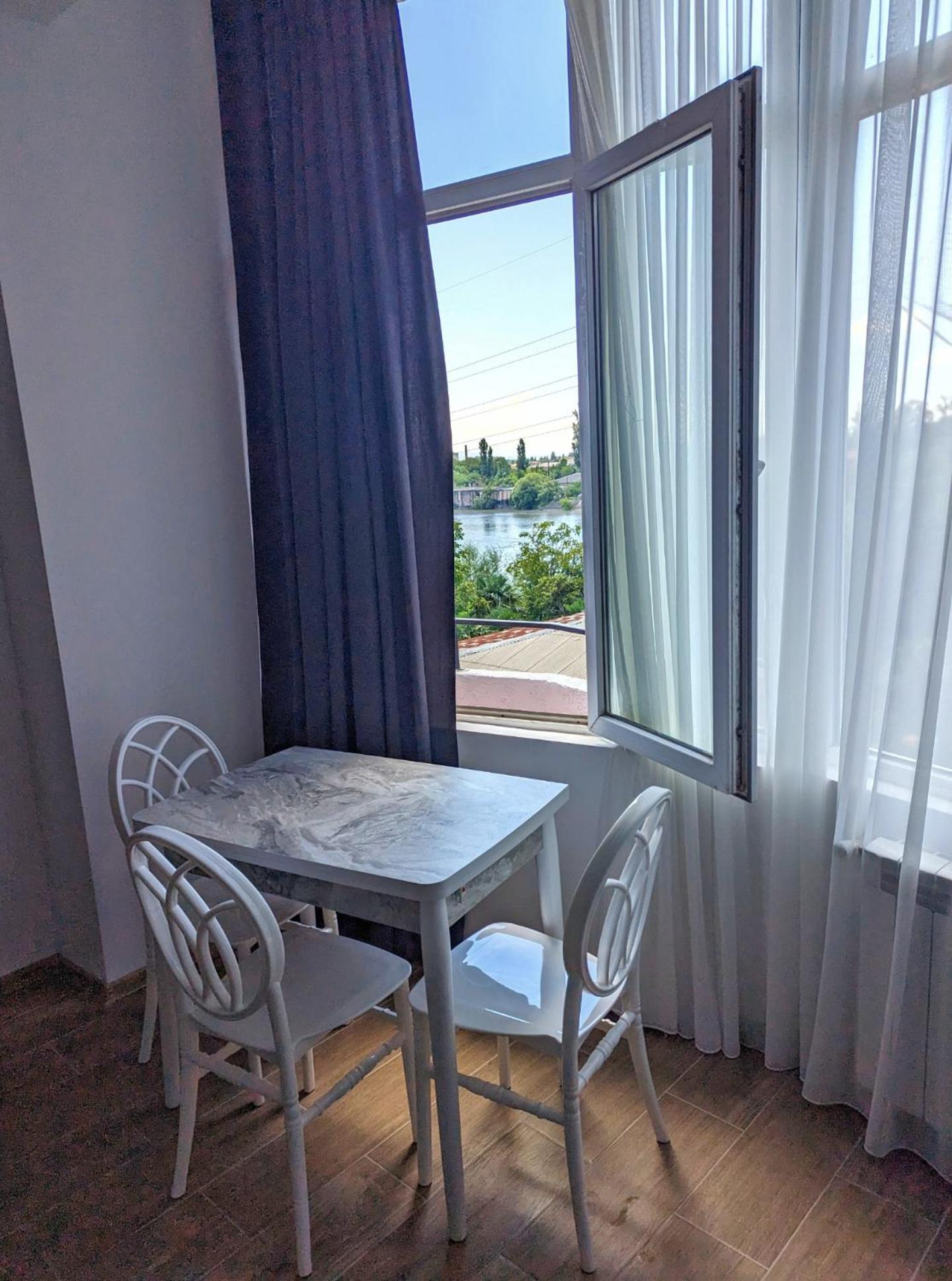 Brand New Apartment In クタイシ エクステリア 写真